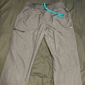 Small Tall Figs Graphite Bottom